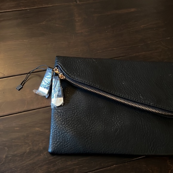 Clutch with chain strap NEW - Picture 4 of 9